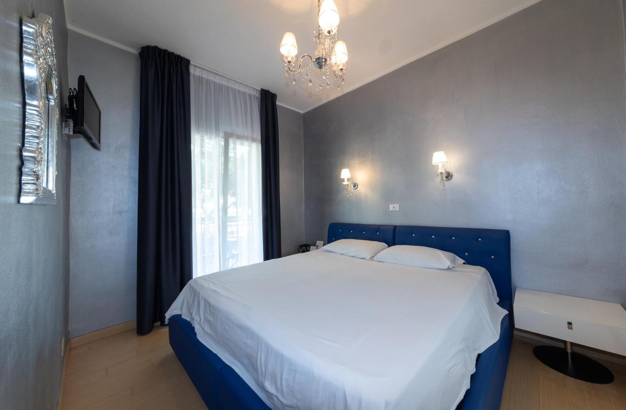 Blumarin Hotel ลิโดดิเยโซโล ภายนอก รูปภาพ